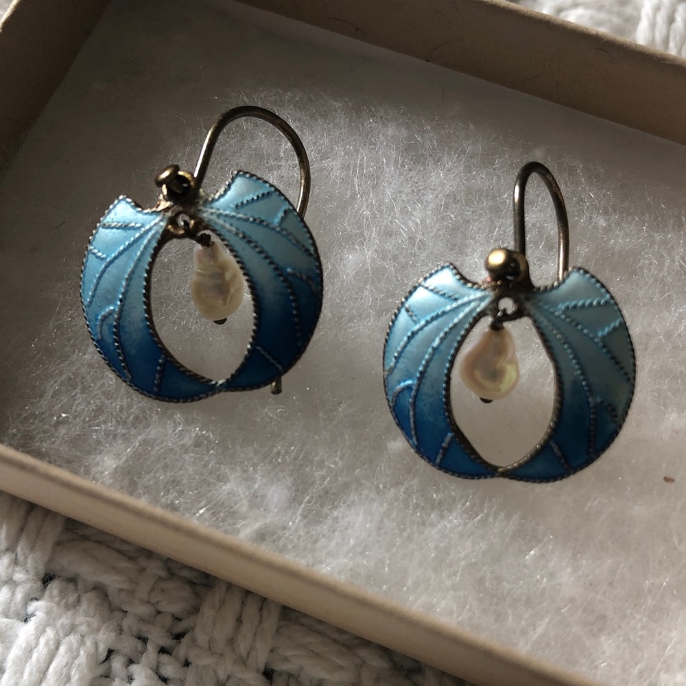 Blue enamel earrings w pearl - Picture 2 of 5